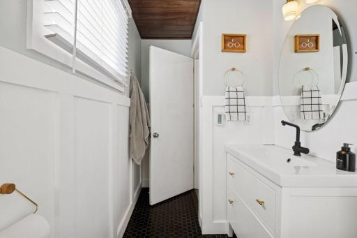 3221 Georgia Avenue S, Saint Louis Park, MN 55426