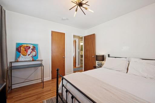 3221 Georgia Avenue S, Saint Louis Park, MN 55426