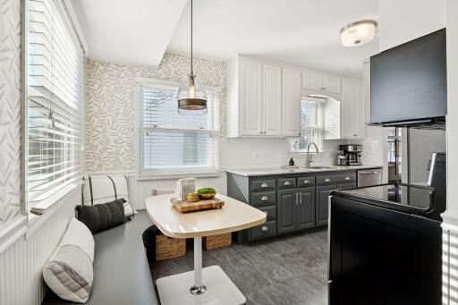 3221 Georgia Avenue S, Saint Louis Park, MN 55426