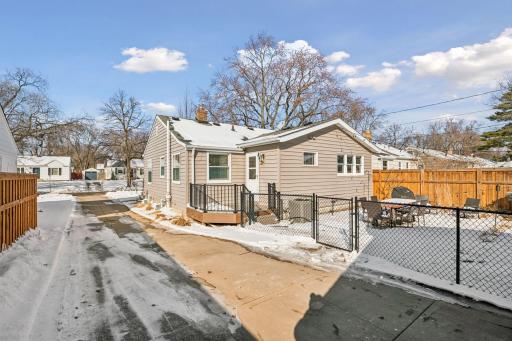 3221 Georgia Avenue S, Saint Louis Park, MN 55426