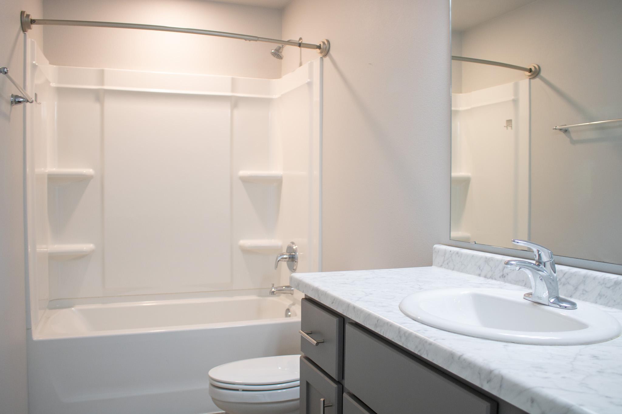 32_BasementBath.jpg