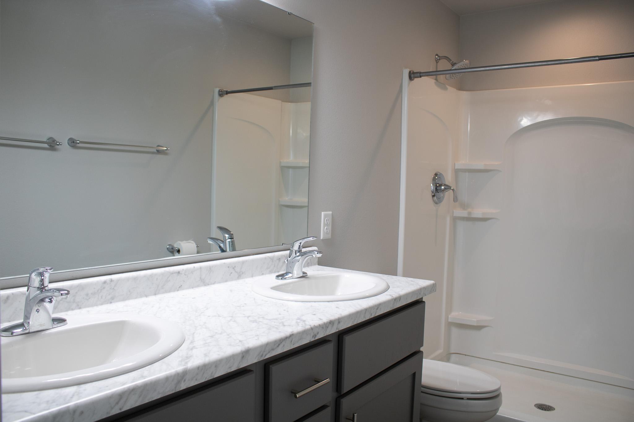 25_MasterBath.jpg