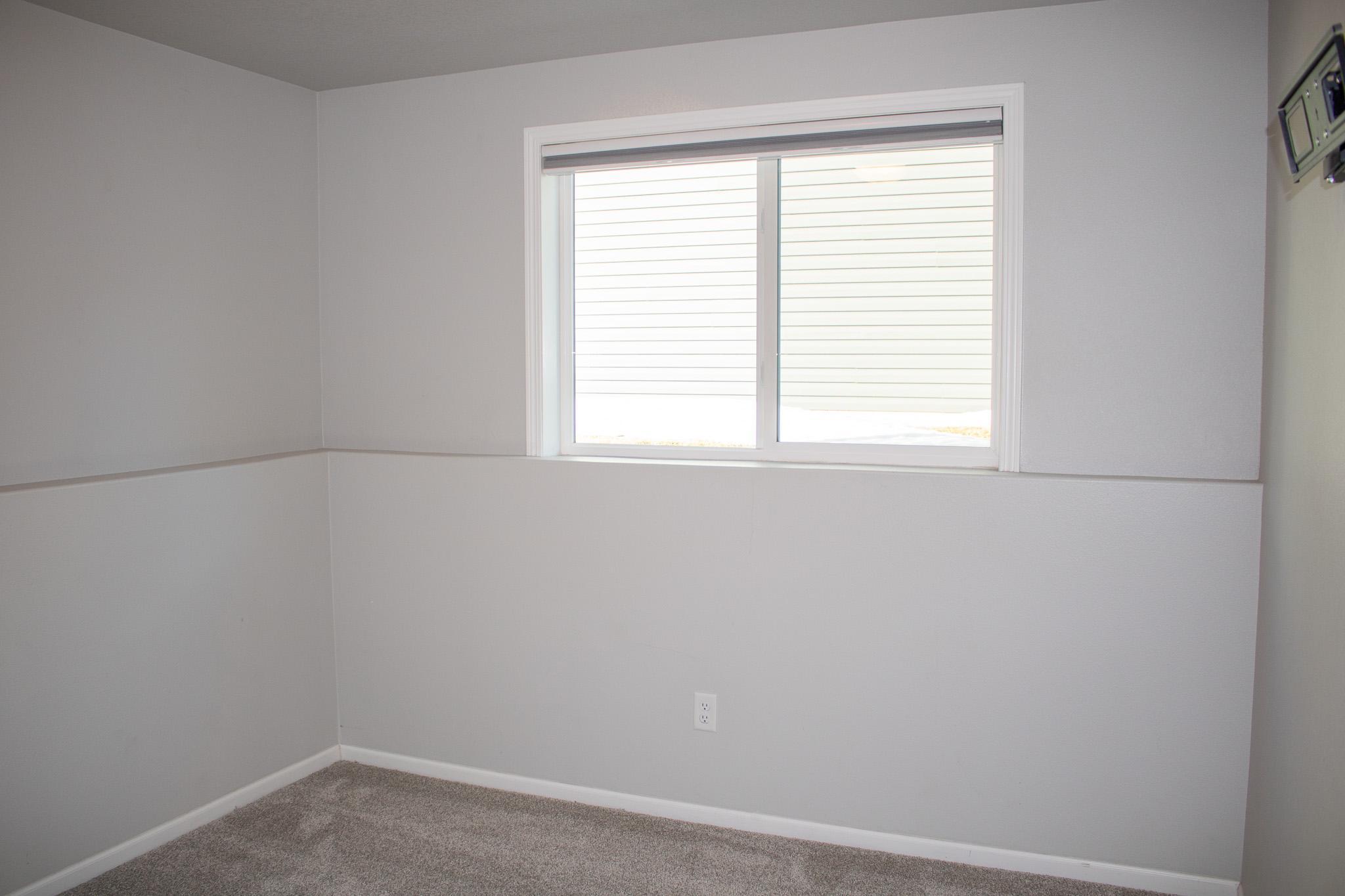 34_BasementBed.jpg