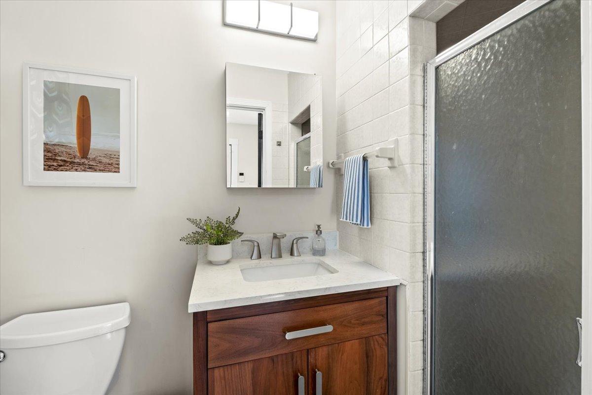 Main level 3/4 bath