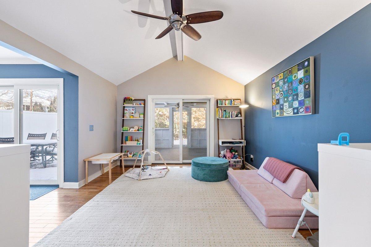 Family room to screen porch