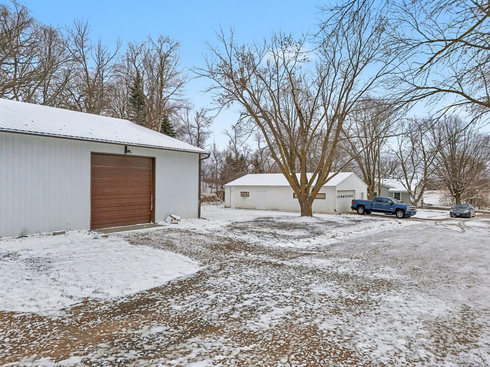 Great parking space and ease of movement for trailers and RVs
