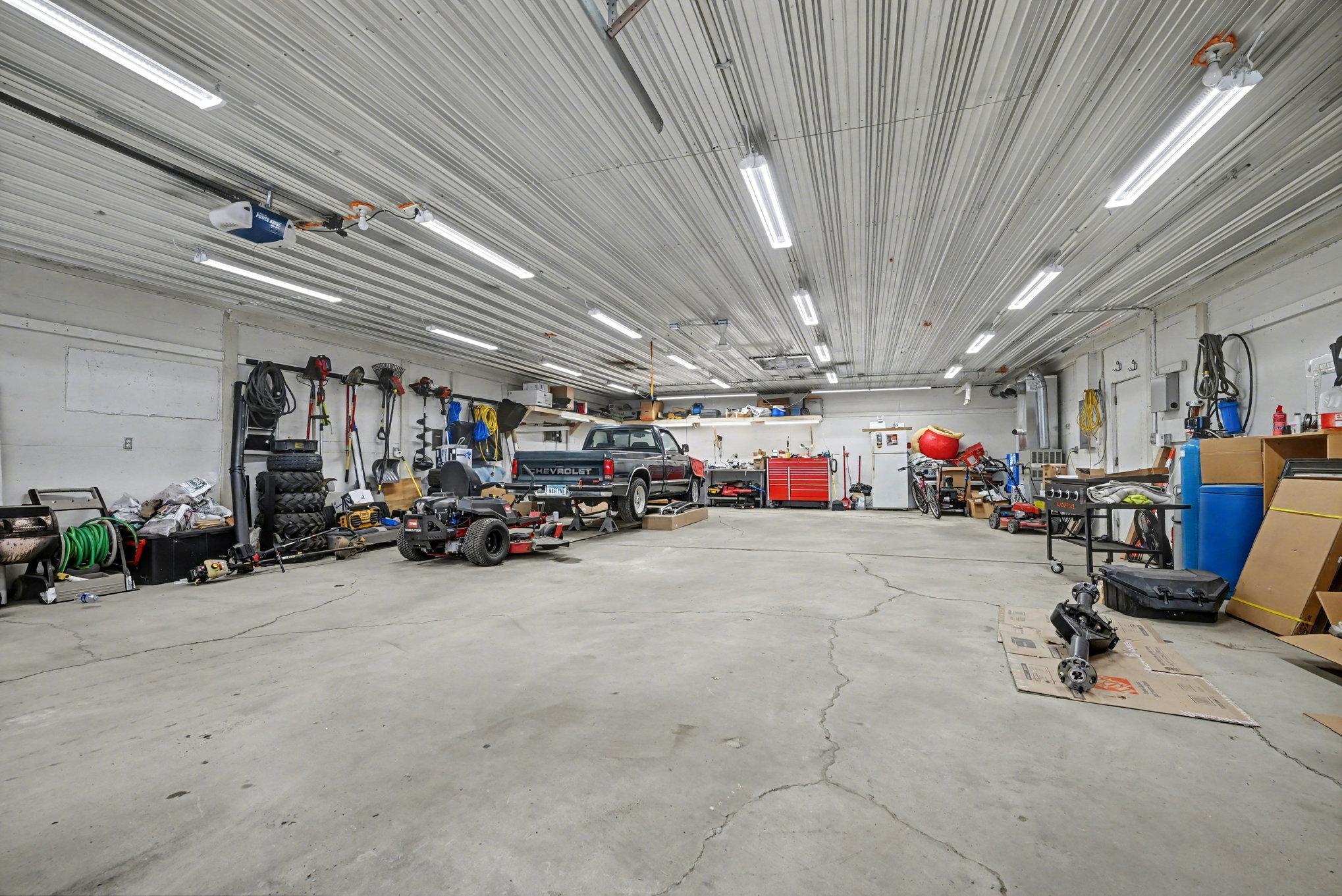 Detached heated workshop - 30 x 50