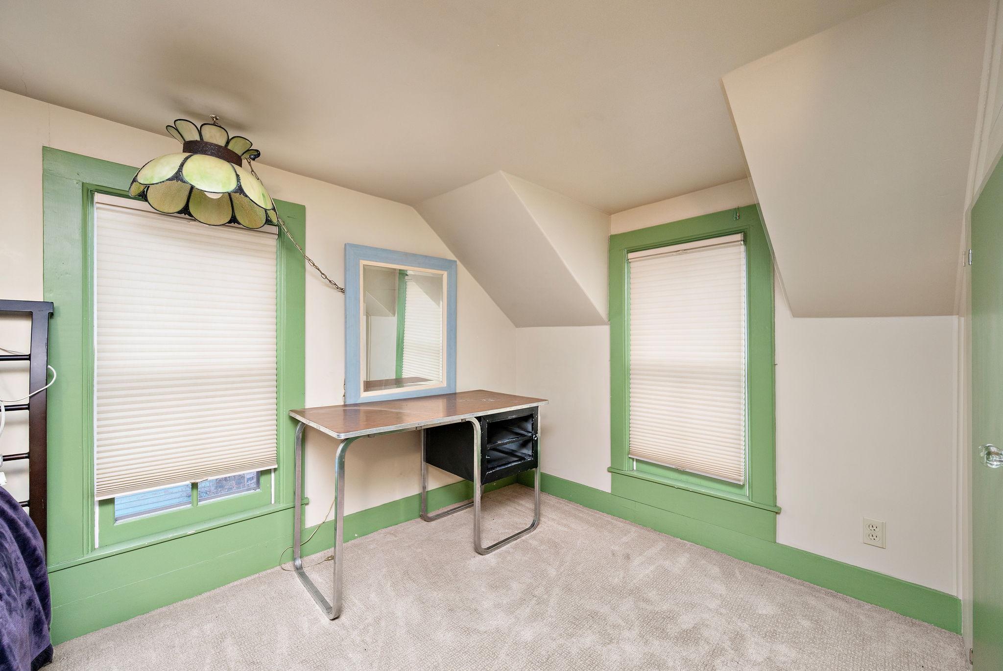 2523 16th Ave S, Minneapolis, MN 55404-12.jpg