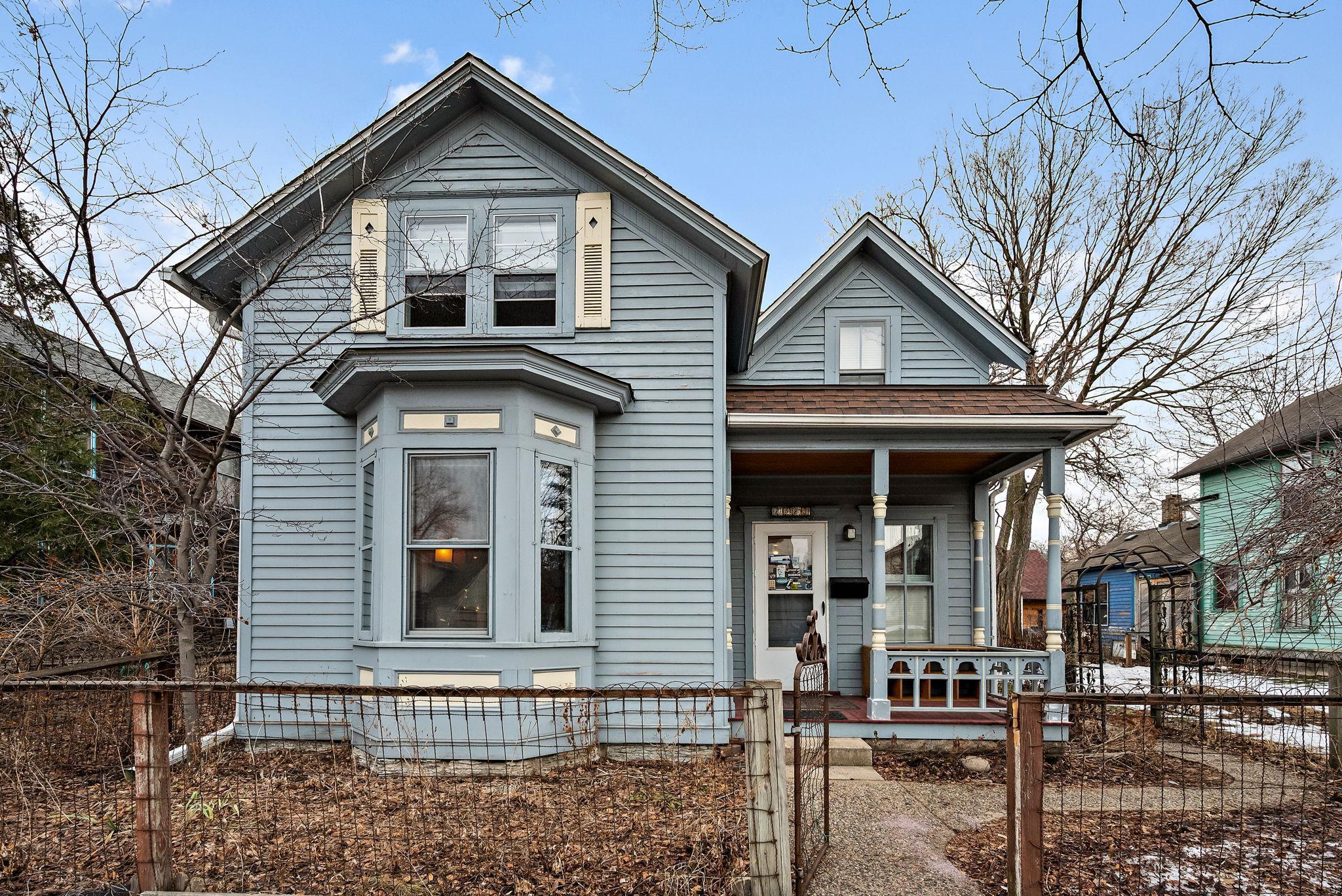 2523 16th Ave S, Minneapolis, MN 55404-1.jpg