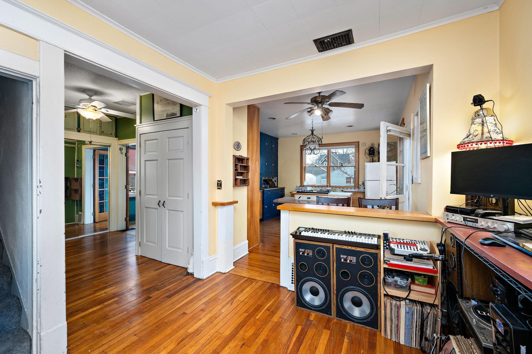 2523 16th Ave S, Minneapolis, MN 55404-3.jpg