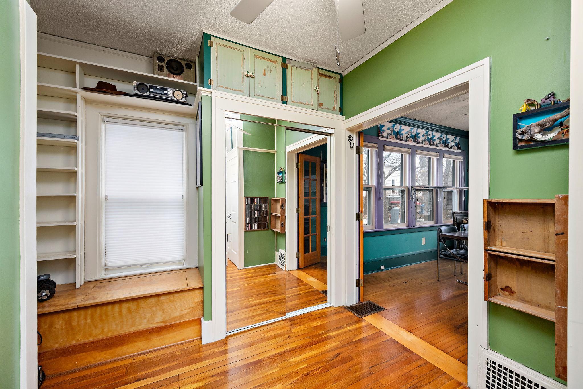 2523 16th Ave S, Minneapolis, MN 55404-10.jpg