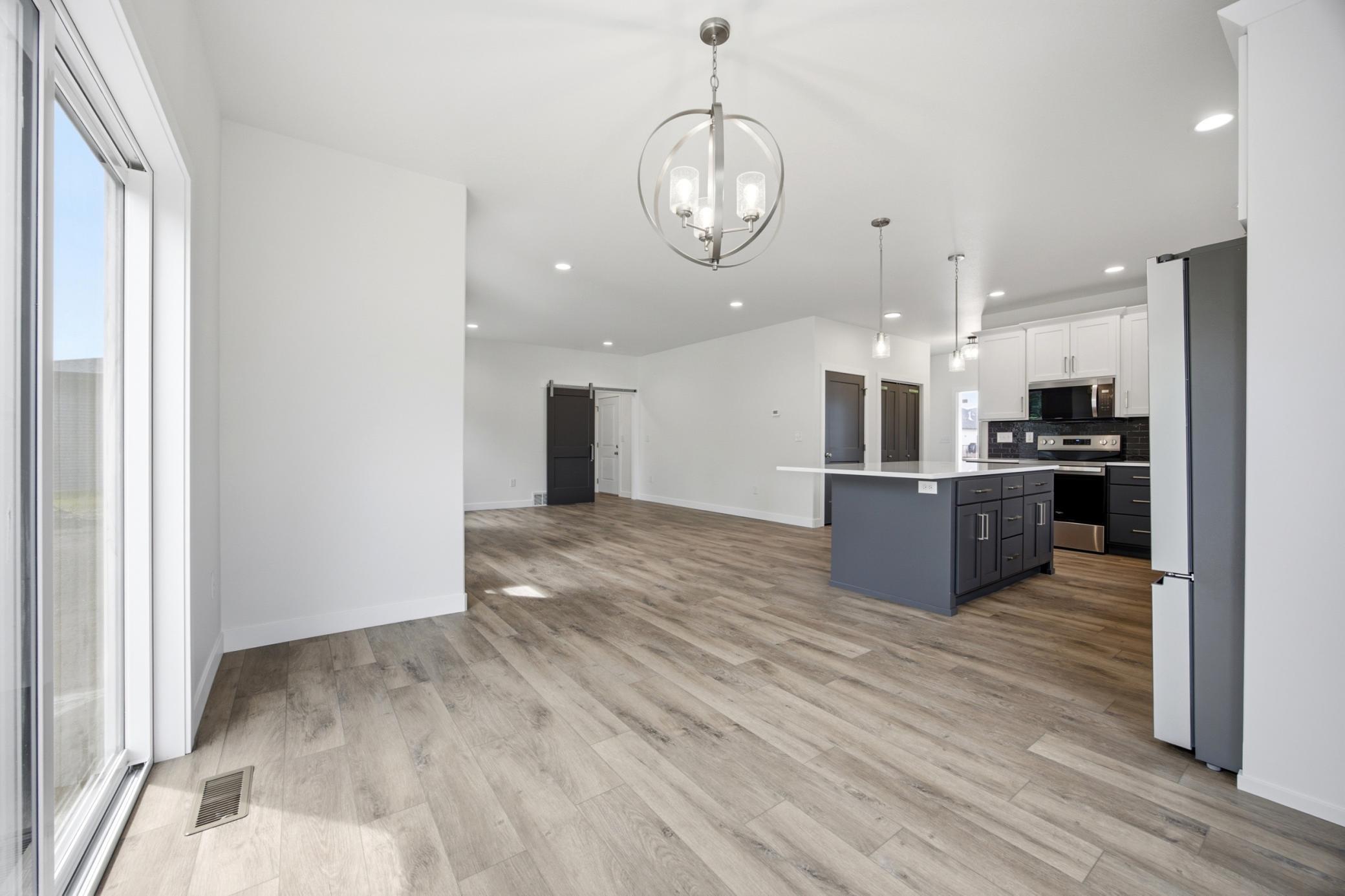 Dinning/Kitchen