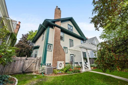 2017 Girard Avenue S, Minneapolis, MN 55405