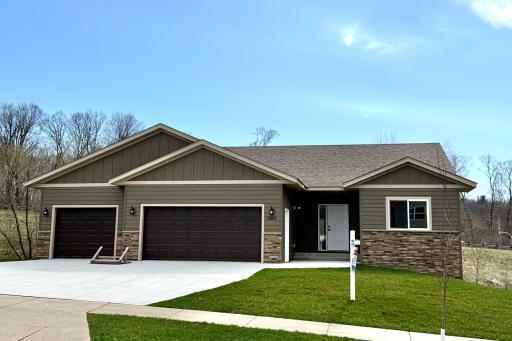 2804 Oak Lawn Drive, Northfield, MN 55057