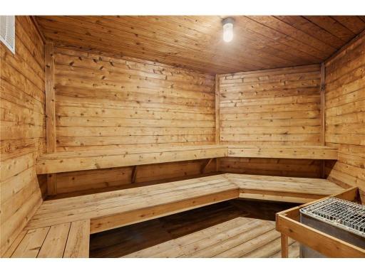 10411 Cedar Lake Road, 213, Hopkins, MN 55305