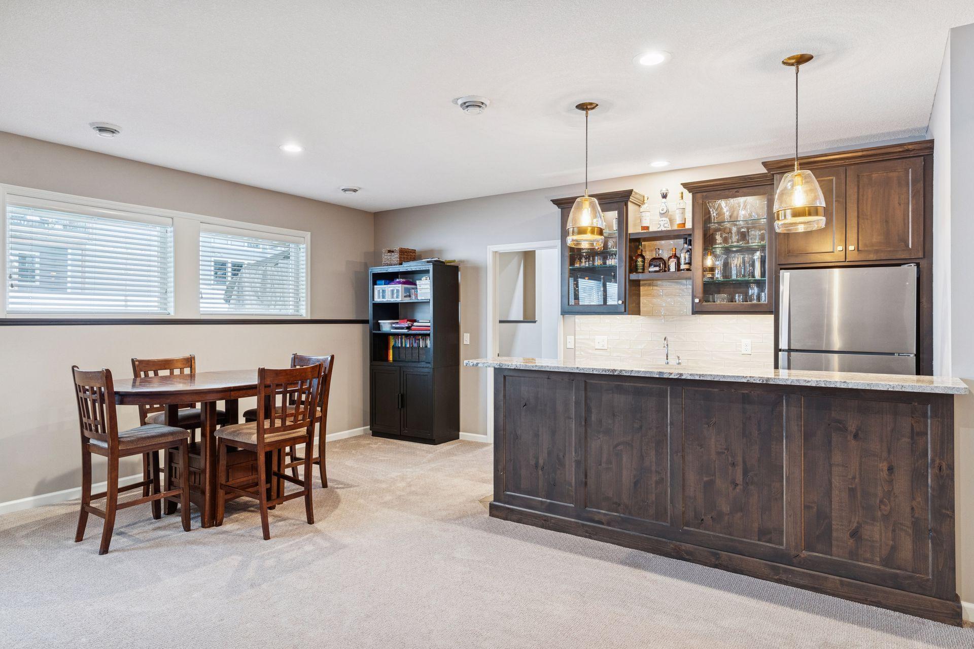 Game area and wet bar in lower level