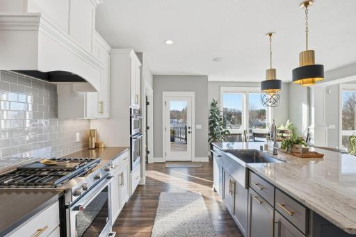 7727 Prairie Grass Pass, Prior Lake, MN 55372