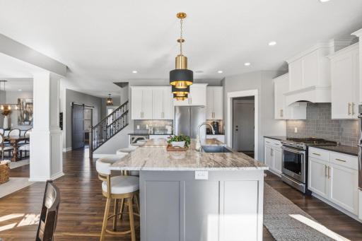 7727 Prairie Grass Pass, Prior Lake, MN 55372