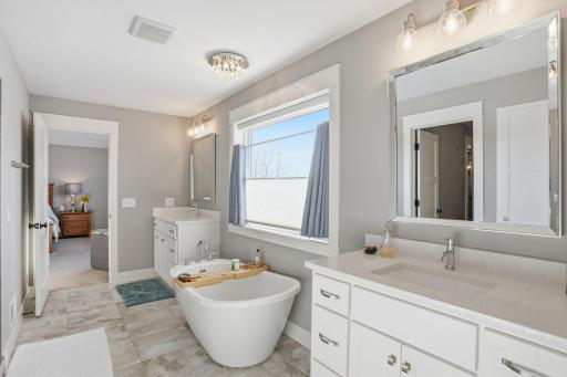 7727 Prairie Grass Pass, Prior Lake, MN 55372