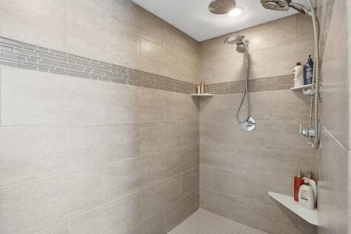 7727 Prairie Grass Pass, Prior Lake, MN 55372