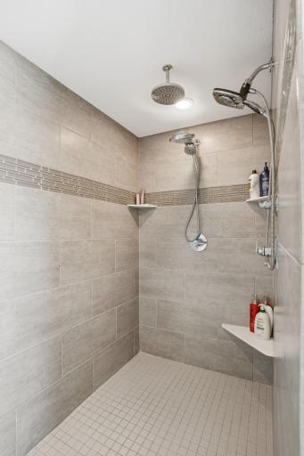 7727 Prairie Grass Pass, Prior Lake, MN 55372