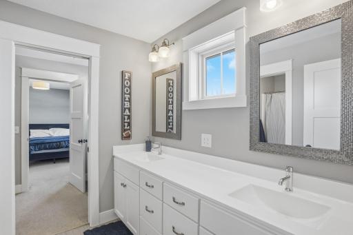 7727 Prairie Grass Pass, Prior Lake, MN 55372