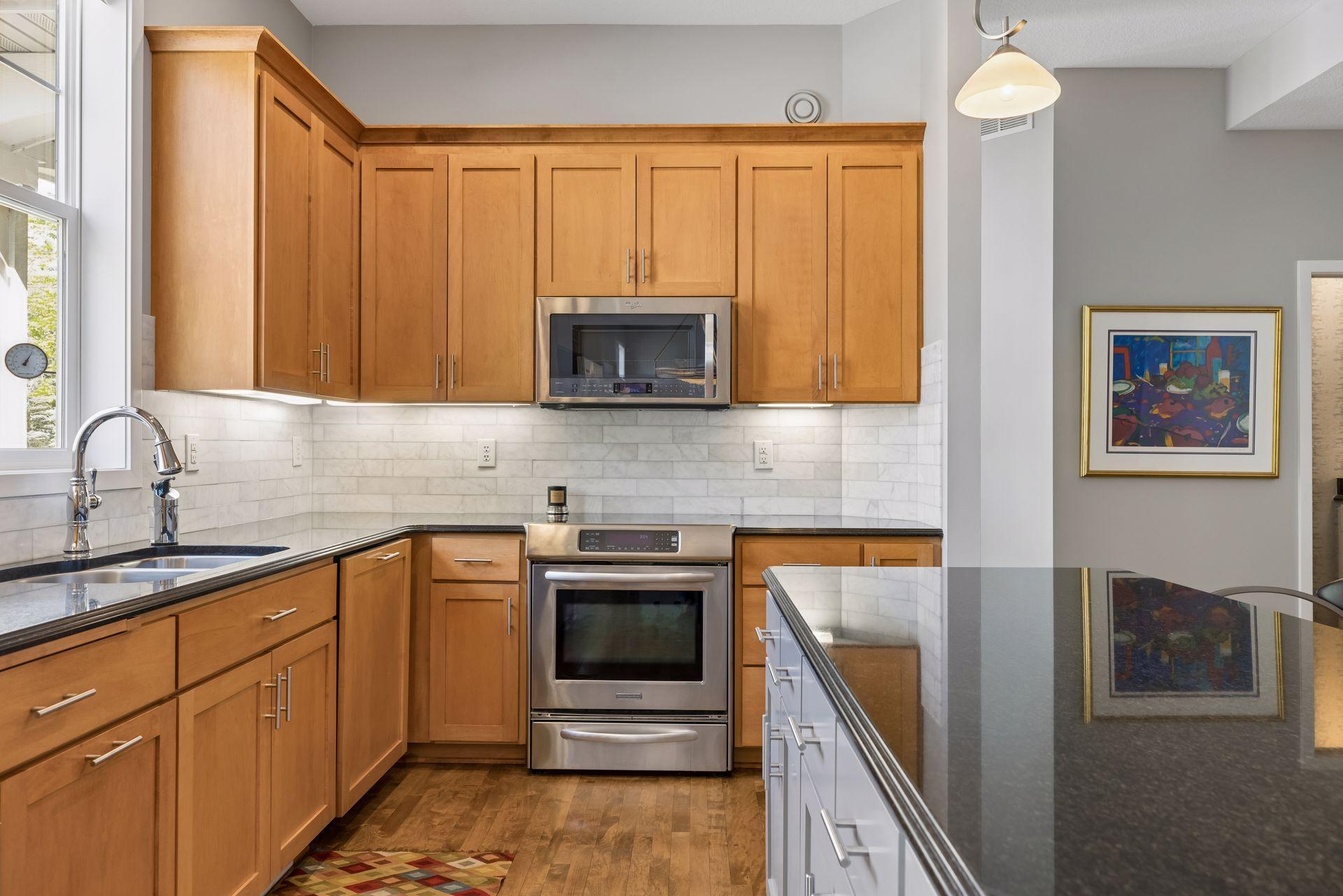 5. Kitchen.jpg