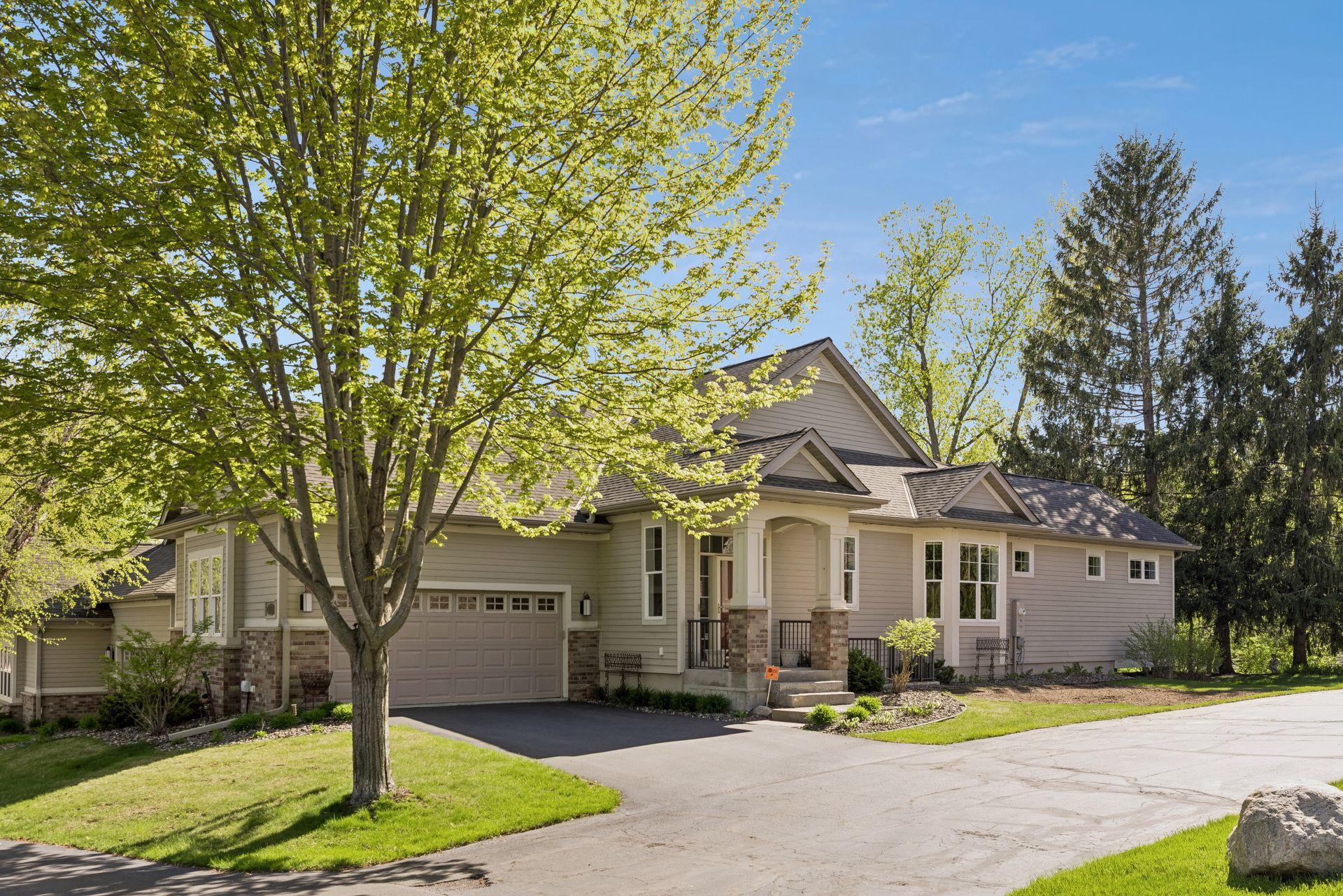 1. 7660 Woodview Ct.jpg