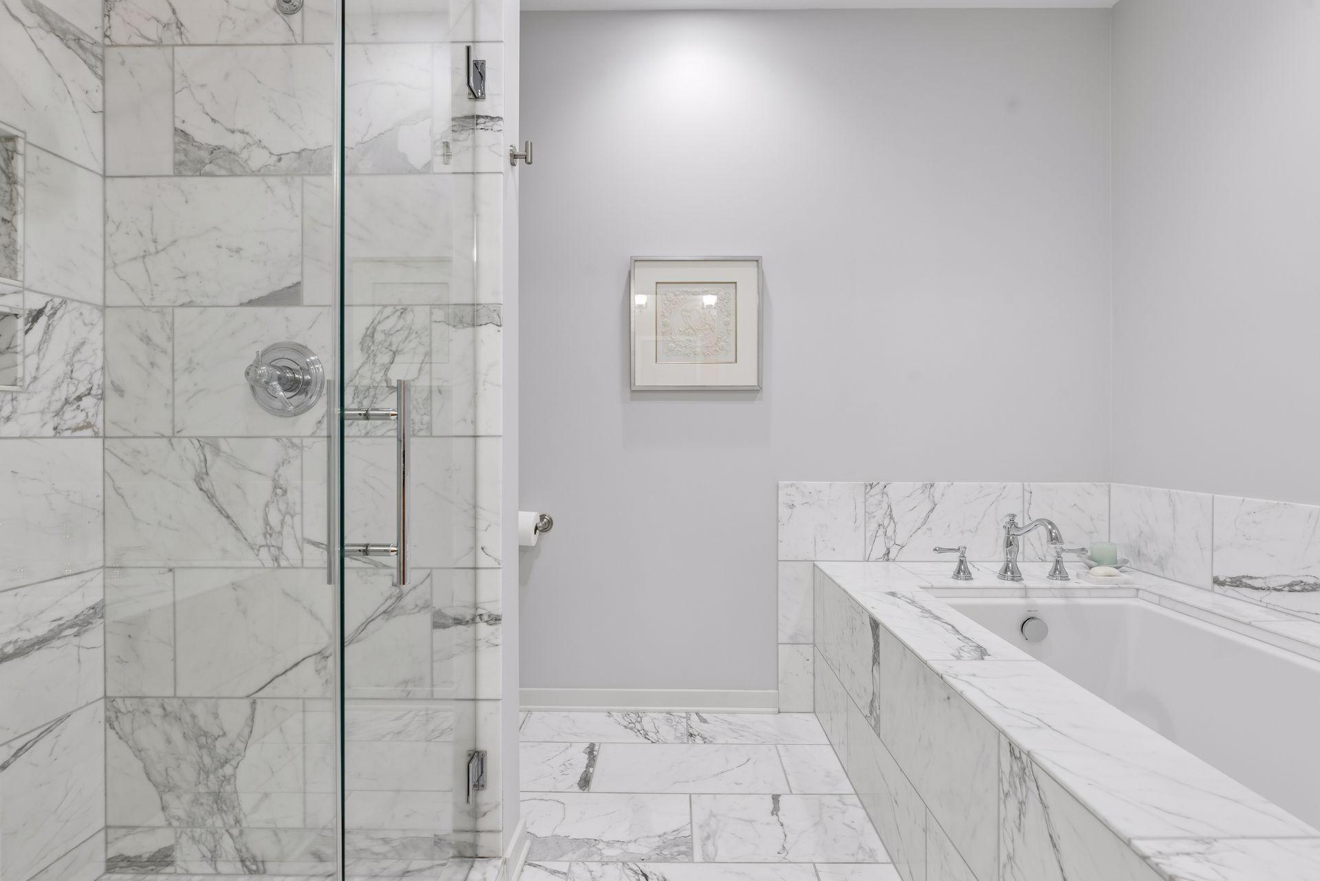 18. Primary Bath.jpg