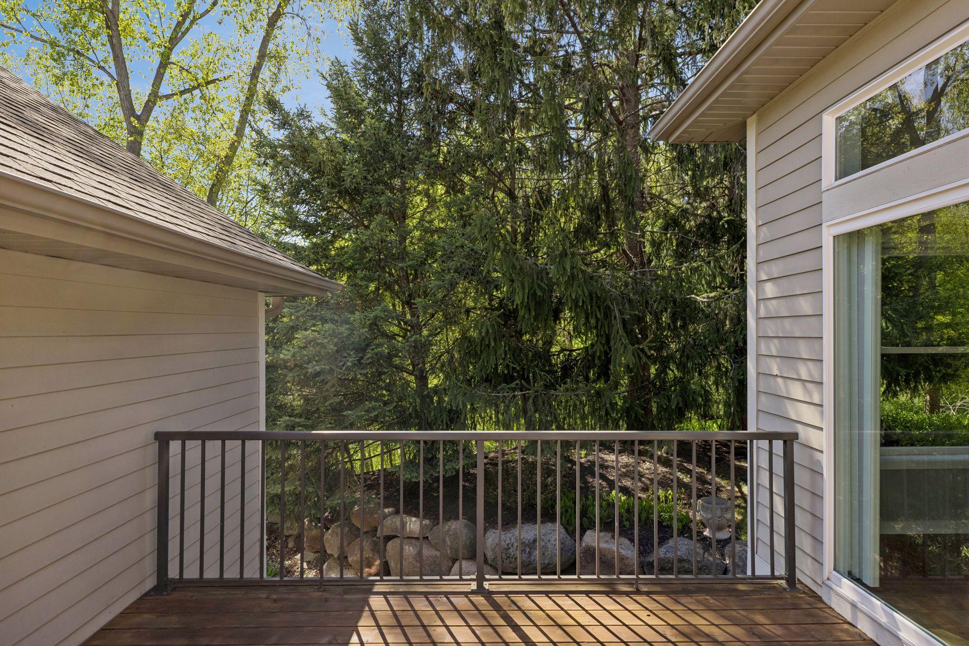 16. Private Deck.jpg