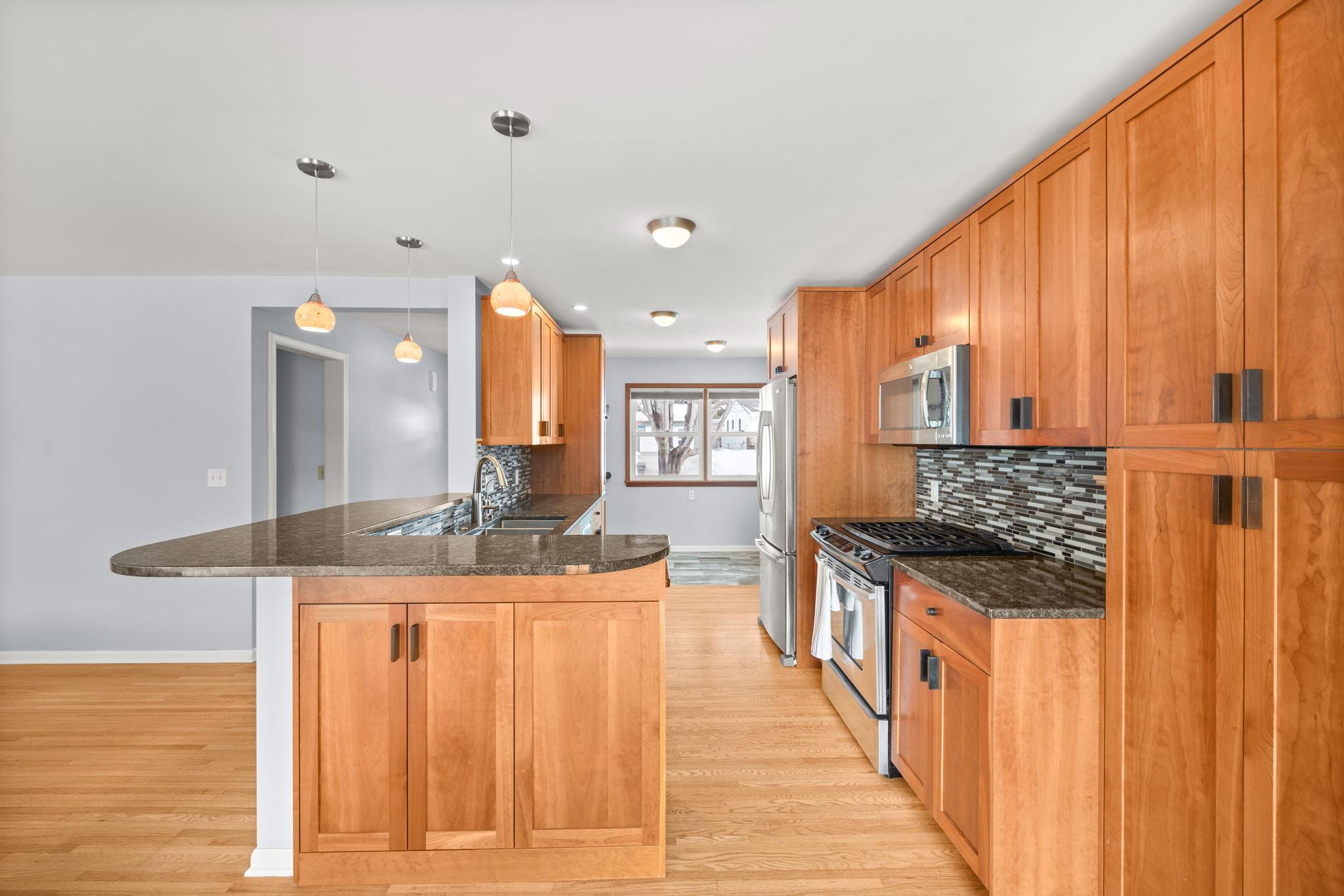 The peninsula makes for the perfect breakfast nook and is also great for entertaining.