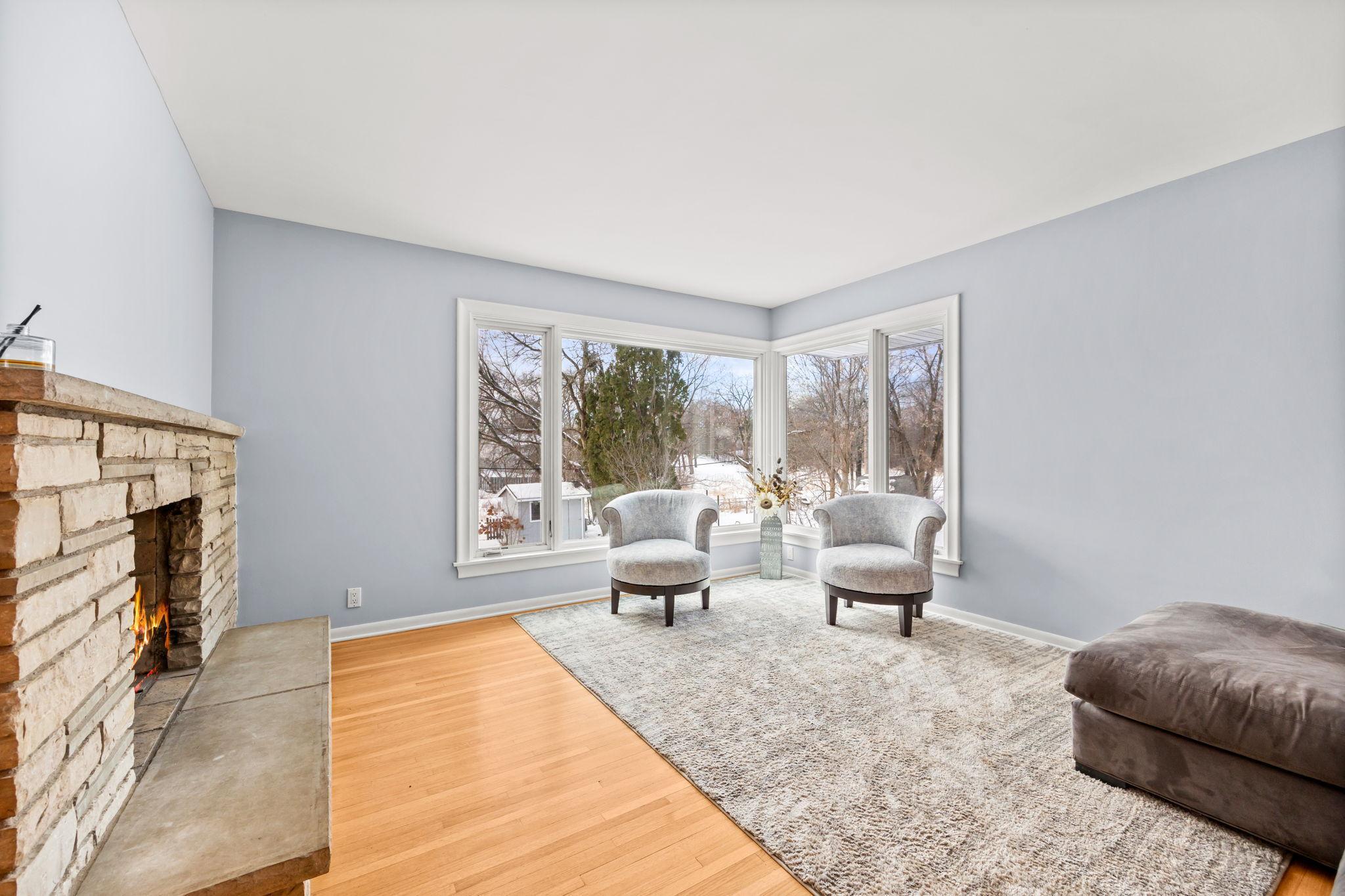 South / West facing large living room windows for tons of natural light throughout the day.