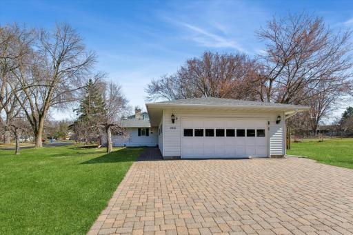2201 Tamarack Lane, Burnsville, MN 55337