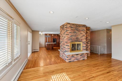 2201 Tamarack Lane, Burnsville, MN 55337