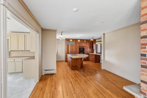 2201 Tamarack Lane, Burnsville, MN 55337