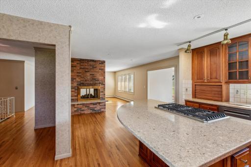 2201 Tamarack Lane, Burnsville, MN 55337