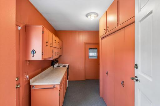 2201 Tamarack Lane, Burnsville, MN 55337