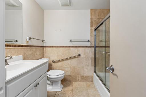 2201 Tamarack Lane, Burnsville, MN 55337