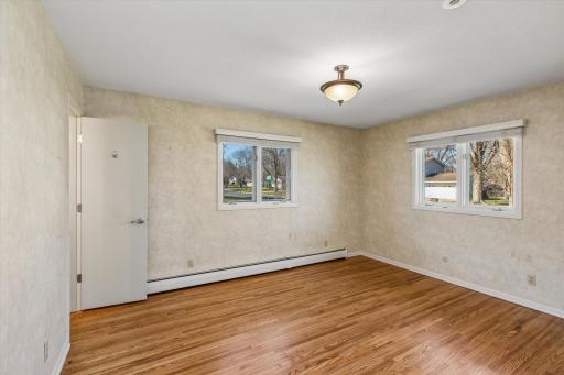 2201 Tamarack Lane, Burnsville, MN 55337
