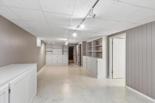 2201 Tamarack Lane, Burnsville, MN 55337