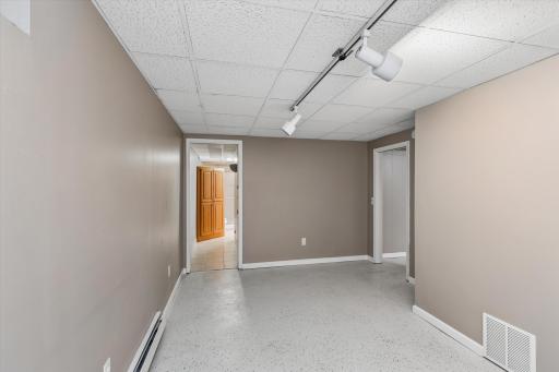 2201 Tamarack Lane, Burnsville, MN 55337