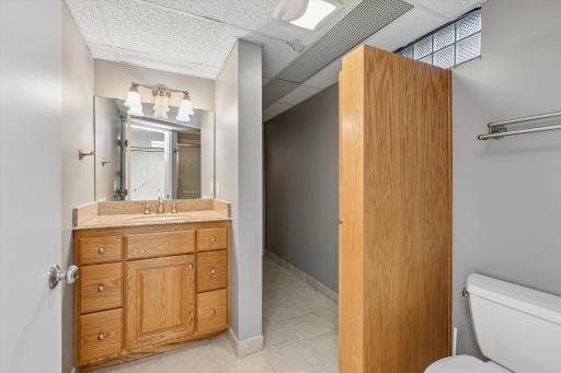 2201 Tamarack Lane, Burnsville, MN 55337