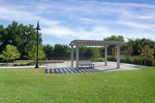Riverwalk is where dreams are made! Fall in love with the community pool, clubhouse, miles of walking trails, parks, & the Mississippi river just down the street with Cloquet Overlook Park. It's a beautiful blend of city & nature! Slice of Paradise!