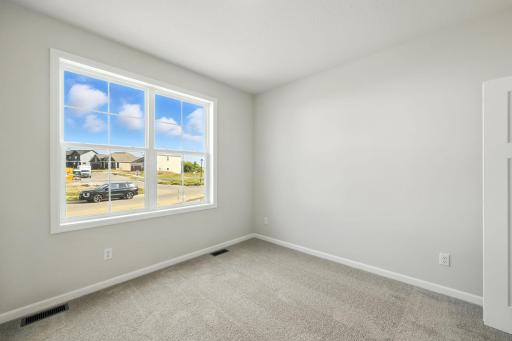 Fabulous show stopping floorplan, landscaping included. Community pool, clubhouse, miles of walking trails, parks, & Mississippi River down the street! This is a rare gem! Fall in love & call it HOME!!10+