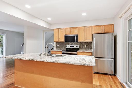 204 Central Avenue S, Wayzata, MN 55391