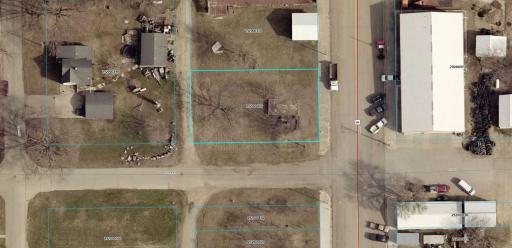 114 Main St, Walters, MN 56097