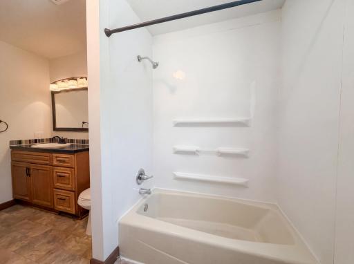 18817 Kenwood Trail, Lakeville, MN 55044