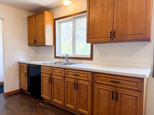 18817 Kenwood Trail, Lakeville, MN 55044