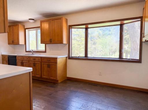 18817 Kenwood Trail, Lakeville, MN 55044