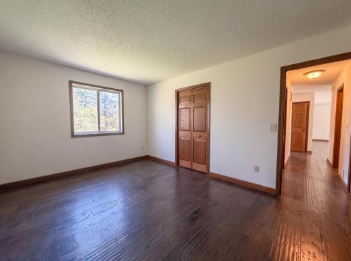 18817 Kenwood Trail, Lakeville, MN 55044